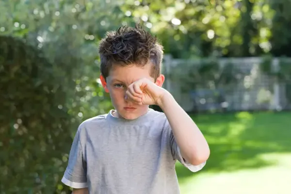 Itchy Eye Relief: 9 Home Remedies That Actually Work