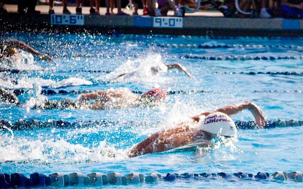 What Should You Eat Before a Swim Meet?